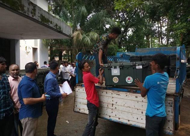 কুসিক নির্বাচন: কেন্দ্রে-কেন্দ্রে পাঠানো হচ্ছে ইভিএম