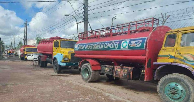 খুলনায় জ্বালানি তেল ব্যবসায়ীদের ১২ ঘণ্টার ধর্মঘট